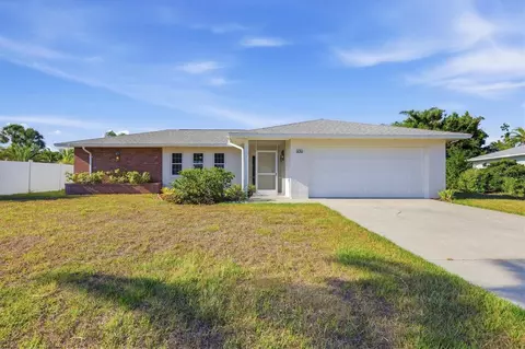 930 W Kathy Ct, Venice, FL 34293