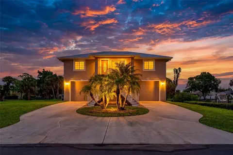9050 Caloosa Dr, Venice, FL 34293