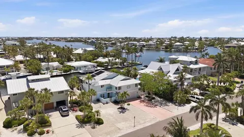 517 Kumquat Dr, Anna Maria, FL 34216