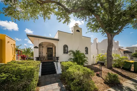 411 Burns Ct, Sarasota, FL 34236
