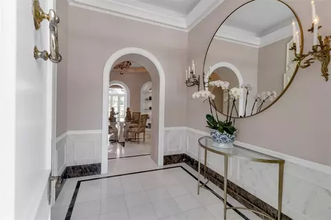 Entry Way - 101 Osprey Point Dr, Osprey, FL 34229 photo 2 of 9