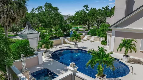 Exterior - 101 Osprey Point Dr, Osprey, FL 34229 photo 4 of 19