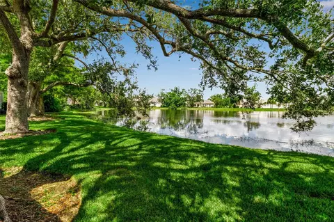 Exterior - 101 Osprey Point Dr, Osprey, FL 34229 photo 17 of 19