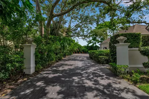 Exterior - 101 Osprey Point Dr, Osprey, FL 34229 photo 18 of 19