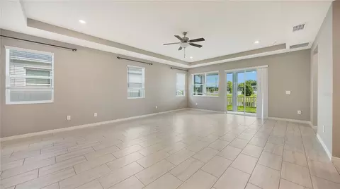 Living - 14239 59th Cir E, Bradenton, FL 34211 photo 5 of 8