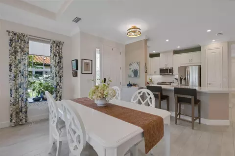 Dining - 6324 Plateau Ct, Bradenton, FL 34203 photo 4 of 6