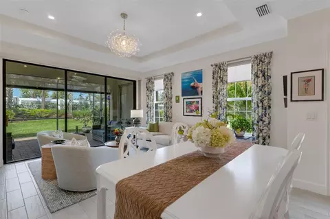 Dining - 6324 Plateau Ct, Bradenton, FL 34203 photo 3 of 6