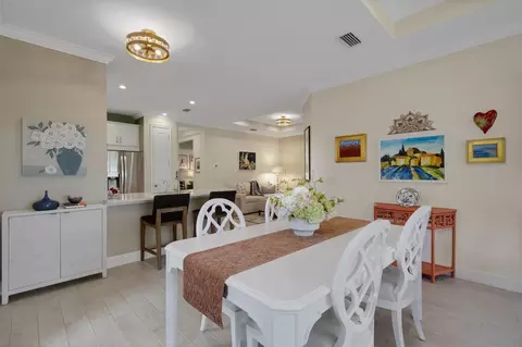 Dining - 6324 Plateau Ct, Bradenton, FL 34203 photo 5 of 6