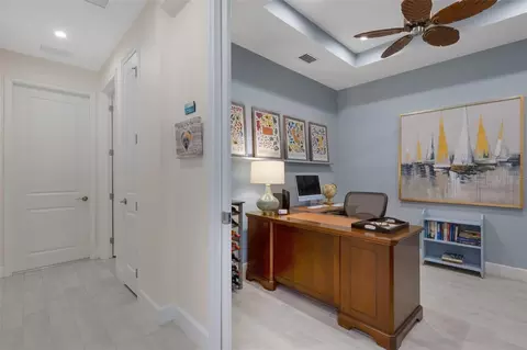 Entry Way - 6324 Plateau Ct, Bradenton, FL 34203 photo 2 of 2