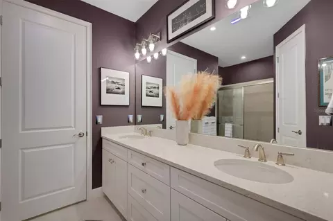 Bath - 6324 Plateau Ct, Bradenton, FL 34203 photo 1 of 3