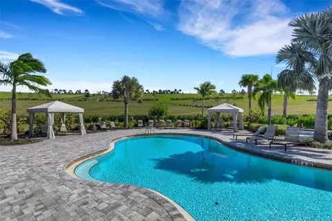 Exterior - 6324 Plateau Ct, Bradenton, FL 34203 photo 13 of 15