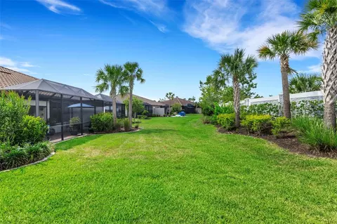 Exterior - 6324 Plateau Ct, Bradenton, FL 34203 photo 10 of 15