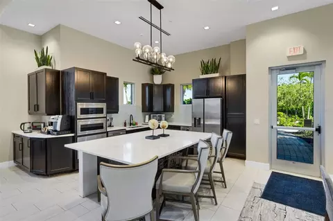 View/Area - 6324 Plateau Ct, Bradenton, FL 34203 photo 9 of 17
