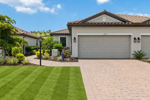 6242 Grandview Hill Ct, Bradenton, FL 34203