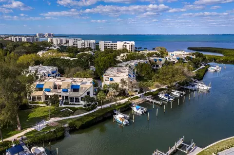 1904 Harbourside Dr #204, Longboat Key, FL 34228