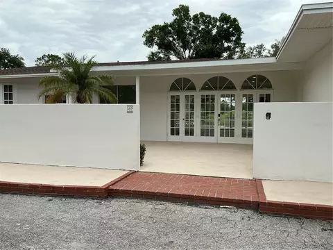 502 Magellan Dr, Sarasota, FL 34243