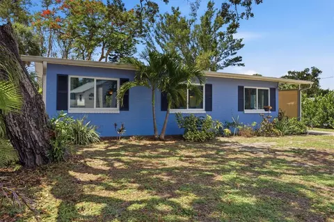 709 Padua Ct, Nokomis, FL 34275