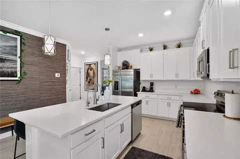 Kitchen - 12617 Lily Quartz Loop, Parrish, FL 34219 photo 5 of 6