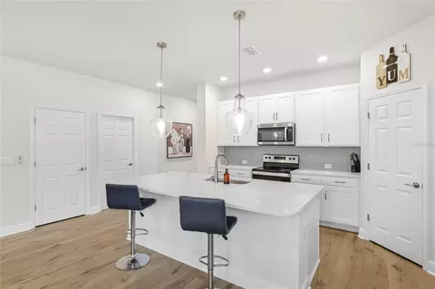 Kitchen - 11805 Catawba Cv, Parrish, FL 34219 photo 3 of 3