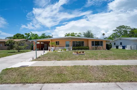 2215 Grove St, Sarasota, FL 34239