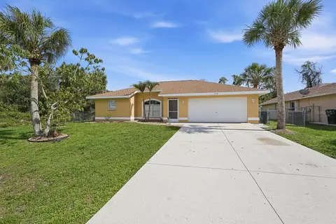 3781 Wayward Ave, North Port, FL 34286