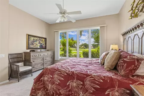 Bedroom - 8752 52nd Dr E, Bradenton, FL 34211 photo 3 of 5