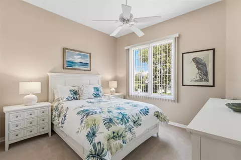 Bedroom - 8752 52nd Dr E, Bradenton, FL 34211 photo 4 of 5