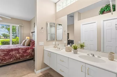 Bath - 8752 52nd Dr E, Bradenton, FL 34211 photo 2 of 3