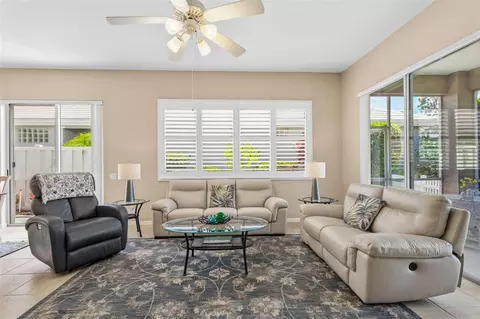 Living - 8752 52nd Dr E, Bradenton, FL 34211 photo 2 of 5
