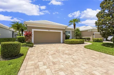 Exterior - 8752 52nd Dr E, Bradenton, FL 34211 photo 3 of 18