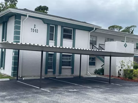 7640 92nd St #101E, Seminole, FL 33777