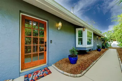 2690 Temple St, Sarasota, FL 34239