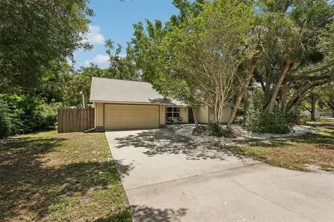 521 Avalon Rd, Venice, FL 34293