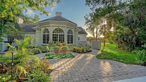 Exterior - 75 Osprey Point Dr, Osprey, FL 34229 photo 10 of 24