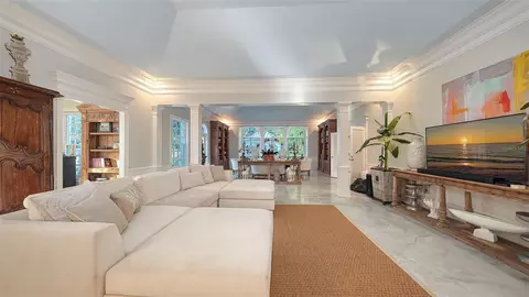 Living - 75 Osprey Point Dr, Osprey, FL 34229 photo 2 of 6