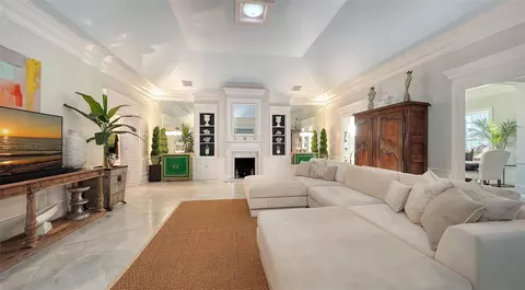 Living - 75 Osprey Point Dr, Osprey, FL 34229 photo 3 of 6