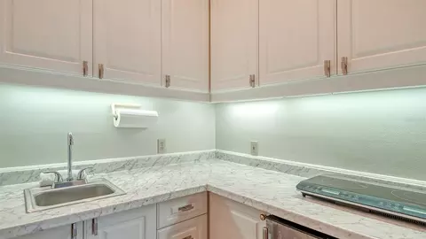 Kitchen - 75 Osprey Point Dr, Osprey, FL 34229 photo 4 of 4