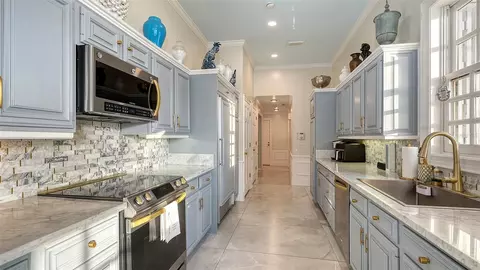Kitchen - 75 Osprey Point Dr, Osprey, FL 34229 photo 1 of 4