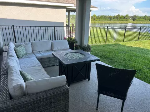 Exterior - 5910 164th Ave E, Parrish, FL 34219 photo 5 of 8