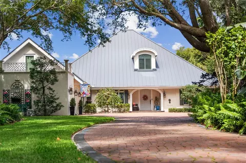 8152 Longbay Blvd, Sarasota, FL 34243