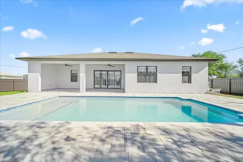 1226 NE 5th Pl, Cape Coral, FL 33909