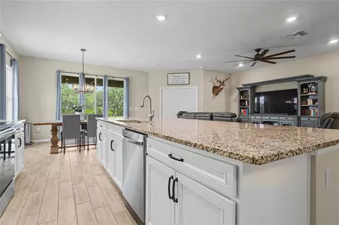 Kitchen - 6331 164th Ave E, Parrish, FL 34219 photo 3 of 5