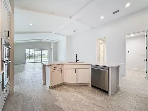 Kitchen - 4214 Sea Marsh Pl, Parrish, FL 34219 photo 4 of 7