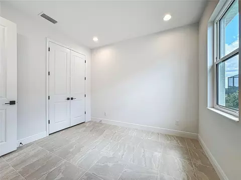 Bedroom - 4214 Sea Marsh Pl, Parrish, FL 34219 photo 5 of 9