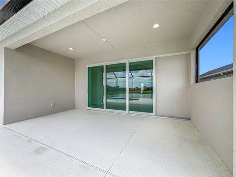 Exterior - 4214 Sea Marsh Pl, Parrish, FL 34219 photo 2 of 9