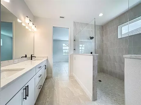 Bath - 4214 Sea Marsh Pl, Parrish, FL 34219 photo 3 of 6