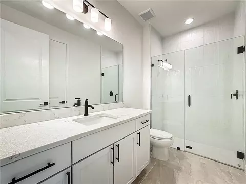 Bath - 4214 Sea Marsh Pl, Parrish, FL 34219 photo 1 of 6