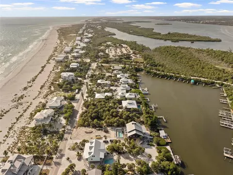 490 Gulf Blvd, Placida, FL 33946 photo 9