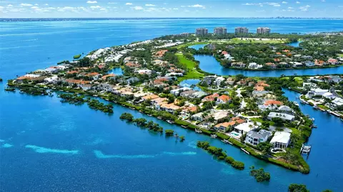 3563 Fair Oaks Ln, Longboat Key, FL 34228