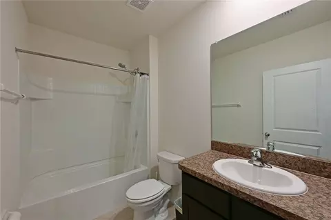Bath - 2635 Greenleaf Ter, Parrish, FL 34219 photo 2 of 2